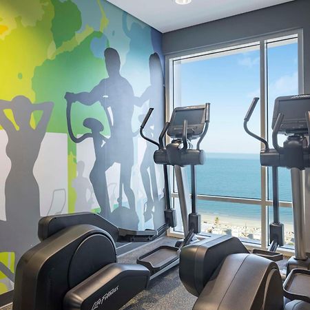 Отель Hampton By Hilton Kuwait Salmiya Кувейт Экстерьер фото