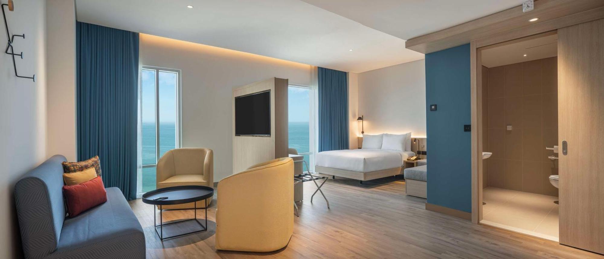 Отель Hampton By Hilton Kuwait Salmiya Кувейт Экстерьер фото